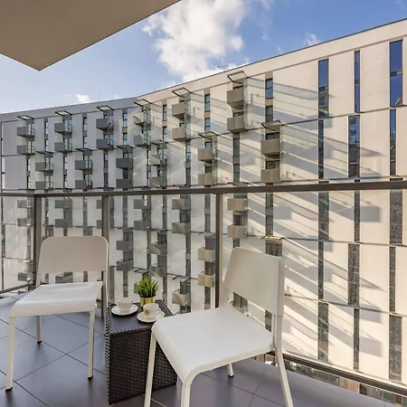 Cozy With Parking Near Expo Xxi By Renters *