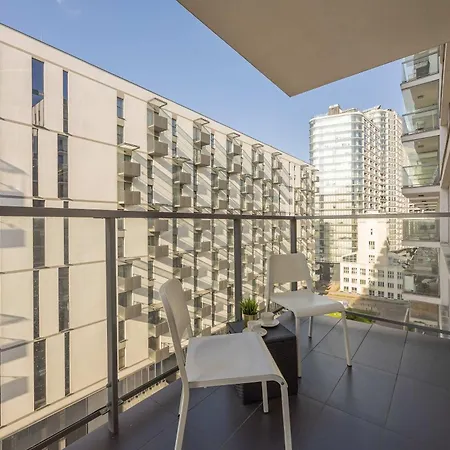 Cozy With Parking Near Expo Xxi By Renters *