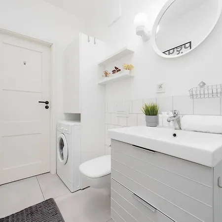 Cozy With Parking Near Expo Xxi By Renters * Warszawa