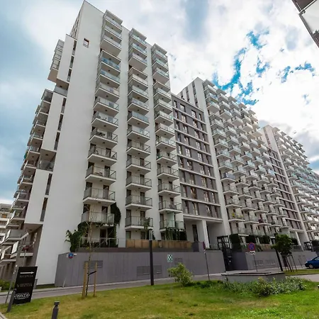 Cozy With Parking Near Expo Xxi By Renters